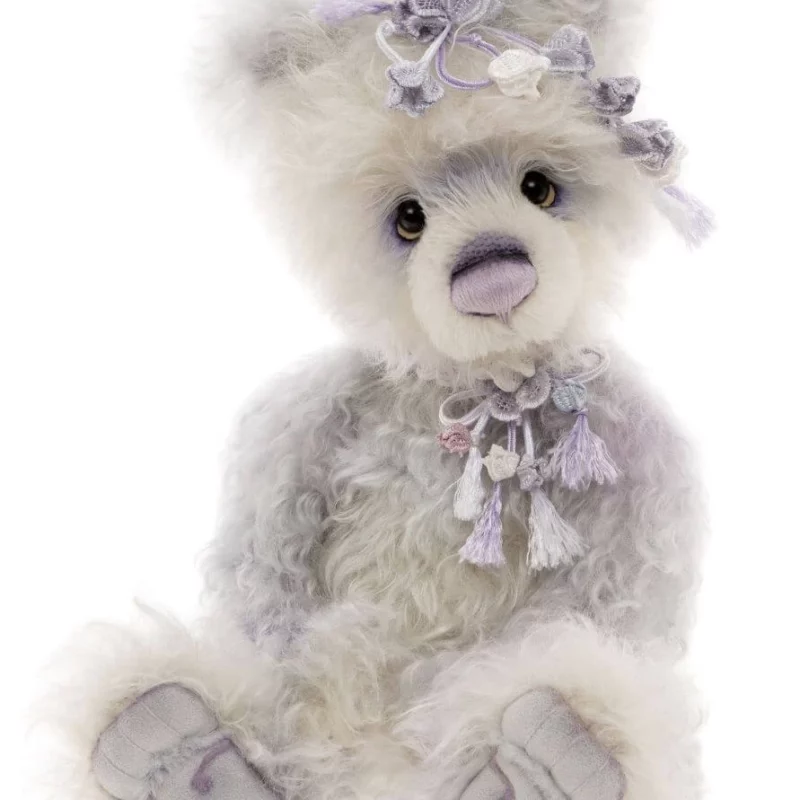 OURS ISABELLE MASTERPIECE CHARLIE BEARS 2026